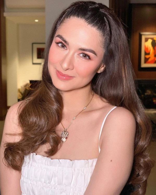 Marian Rivera chăm tóc rất kỹ lưỡng mỗi ngày, nhất là những dịp tạo kiểu tóc.